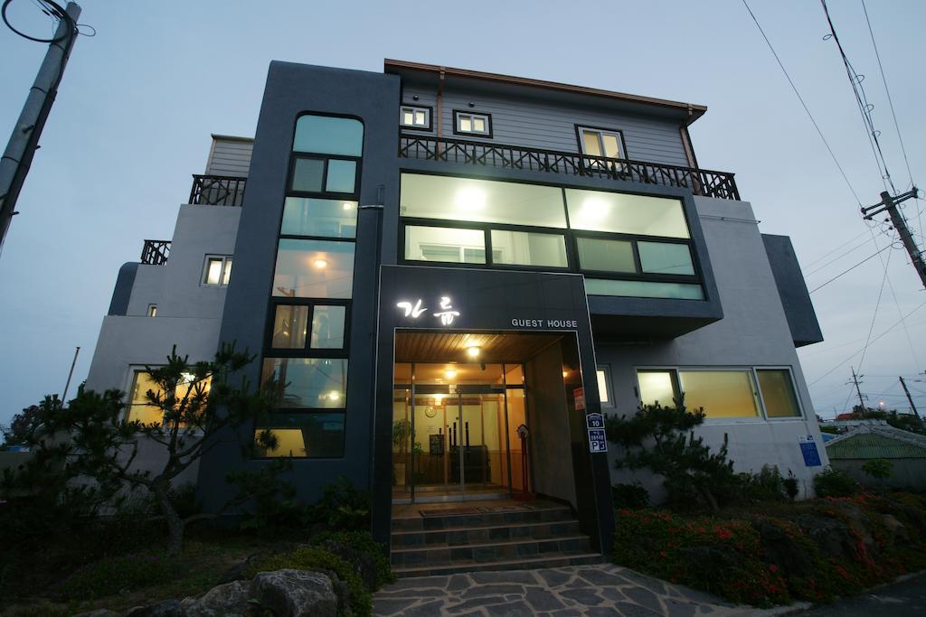 Galeum Guesthouse مدينة سيوجويبو المظهر الخارجي الصورة